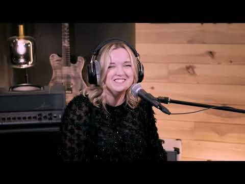 LN Heart - By Her Window (Piano Version - Live Session)