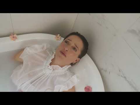 Valérie de Montmollin - J'ai mal (clip officiel)