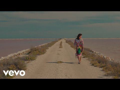 Chico &amp; The Gypsies - 3 Daqat Gipsy (Clip officiel) ft. Hasna