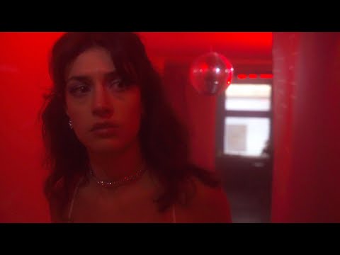 LUCY - PAPILLONS BLANCS (Clip Officiel)