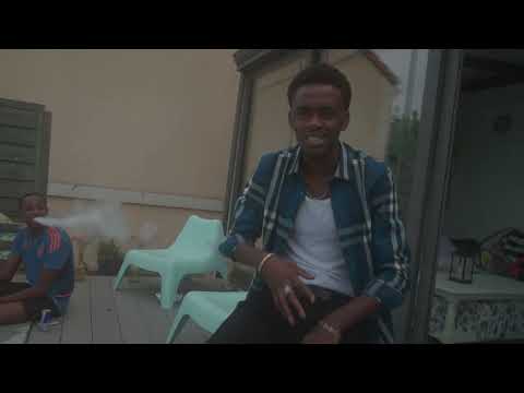 Yvskojr - Cherche pas là-bas (Clip Officiel)
