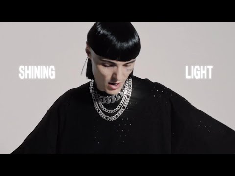 Aime Simone - Shining Light (Official Music Video)