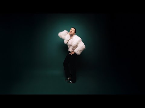 Whities • Je m'attache, pas toi [Réalité Alternative Mix] (Vidéo Lyrics Officielle)