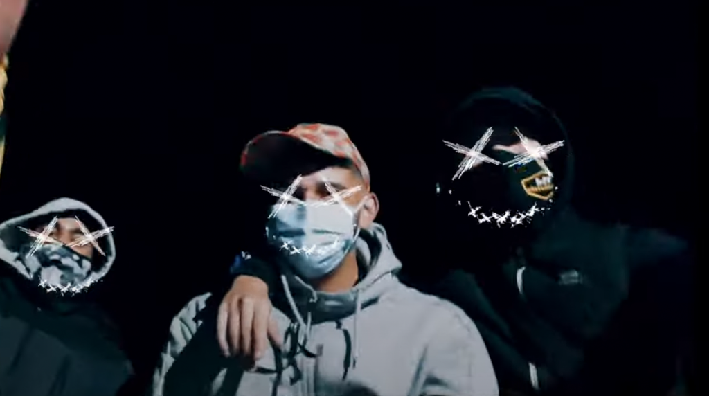 Photo de Adé Hood détruit une prod drill pour "Méfie toi"