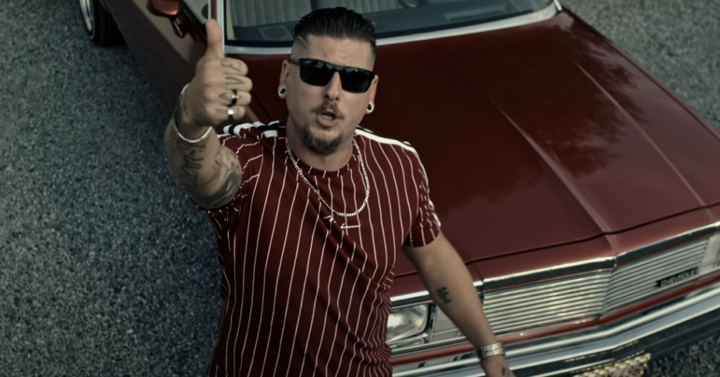 Rivaï vient reverser le game avec un très gros clip… Photo de Rivaï vient reverser le game avec un très gros clip…