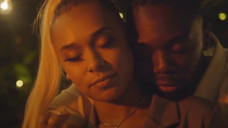 Juns vient mettre un peu de « Honey » dans vos vies avec son nouveau clip photo de Juns vient mettre un peu de Honey dans vos vies avec son nouveau clip