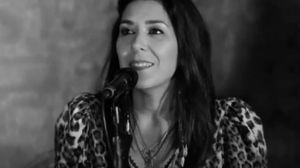 photo de Une petite session acoustique avec möön, ça vous branche ?