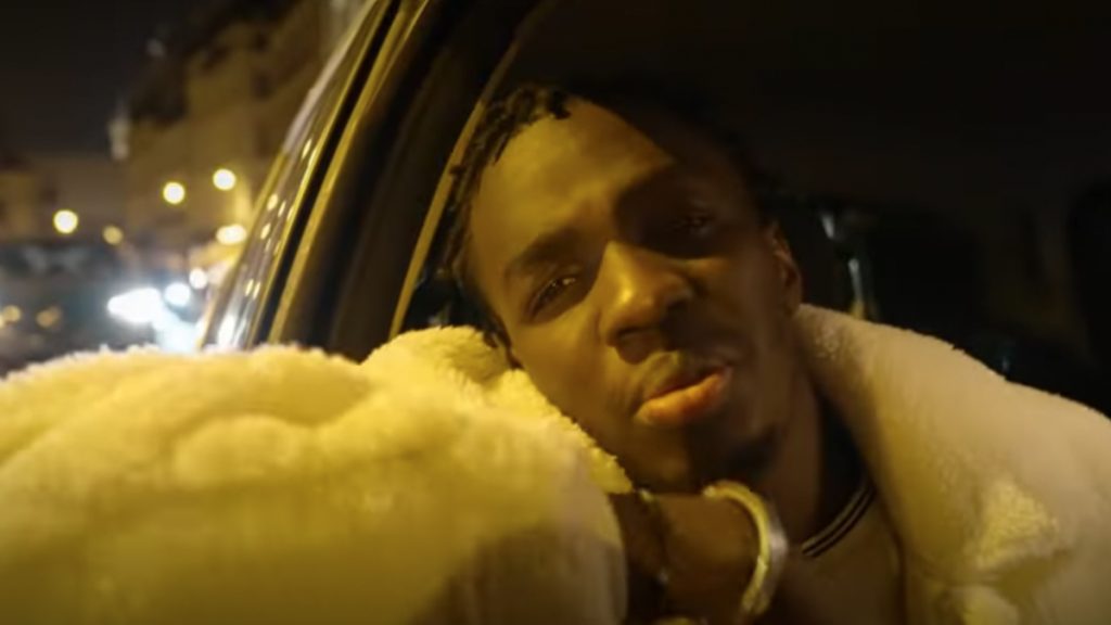 photo de FELE roule dans la « Capitale » pour son nouveau clip