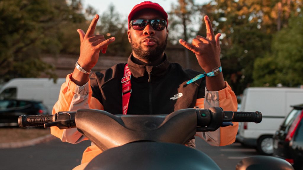 photo de RC met tout le monde d’accord avec le clip « Freestyle Réseaux #1 »