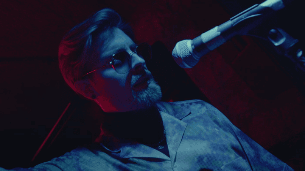 Entrez dans le « Trou Noir » de KEZAKO photo de Entrez dans le « Trou Noir » de KEZAꓘO