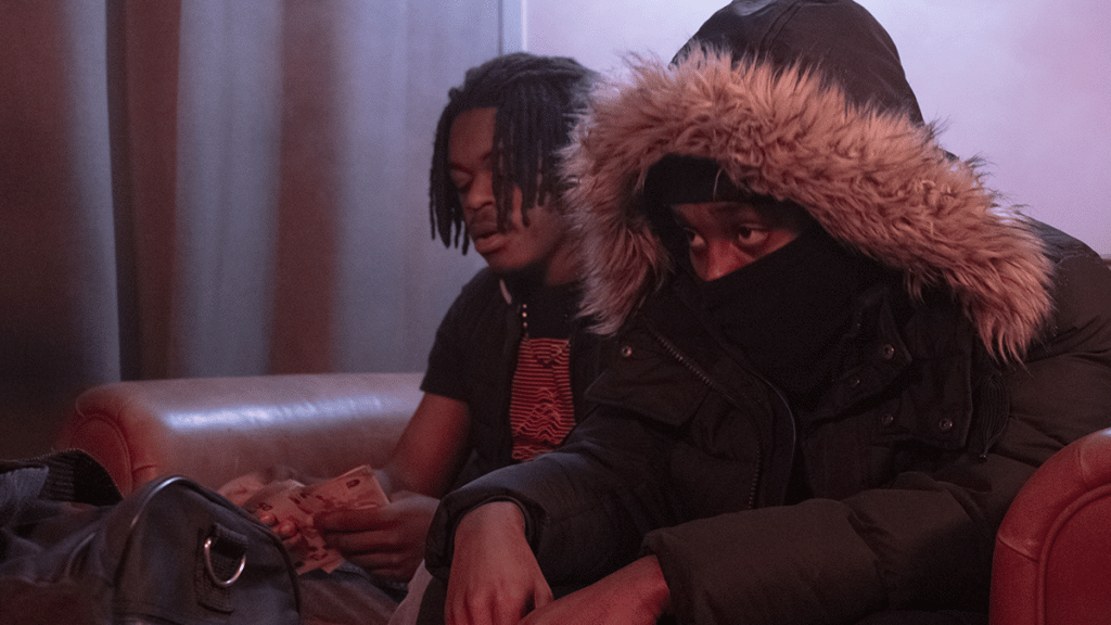 photo de Giza vient mettre tout le monde d'accord avec son gros « GIZANTHEM » 2