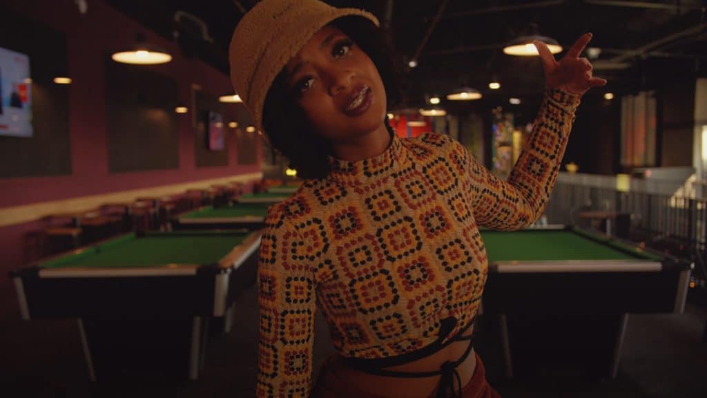 photo de Mais qui est « Charelle » ?