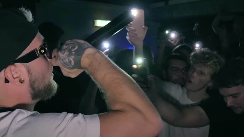 MartinoW déboule avec une grosse « Bomba » ! photo de MartinoW déboule avec une grosse Bomba !