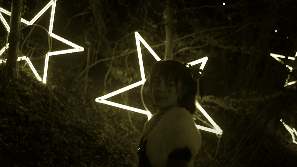 photo de Ngielix dévoile son nouveau double clip « Frissons tard + Mercredi »