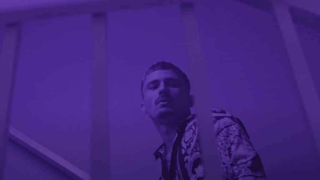 photo de RK'M le fait « En deux deux » pour son nouveau clip