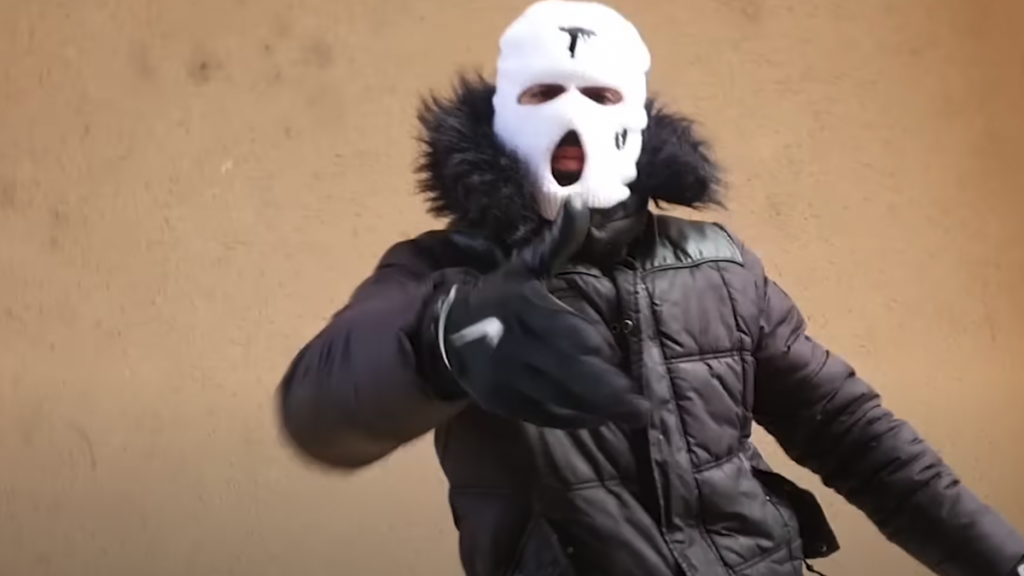 photo de LUZITANO est déchainé dans son nouveau clip « 3 Sang »