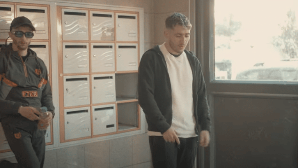 Le duo ARZ dévoile son premier clip « Zoné Zoné » photo de Le duo ARZ dévoile son premier clip « Zoné Zoné »