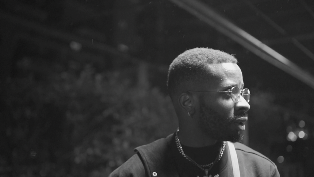 photo de Romeo MKG « RIDE » jusqu'à vos oreilles avec son nouveau clip