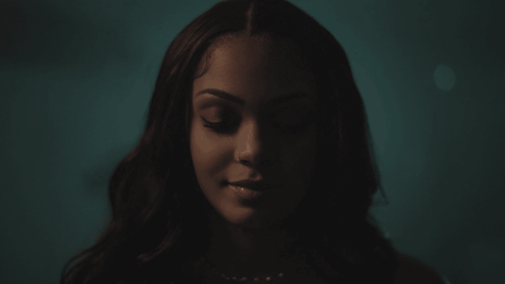 photo de RoxyB fait des « Caprices » dans son nouveau clip