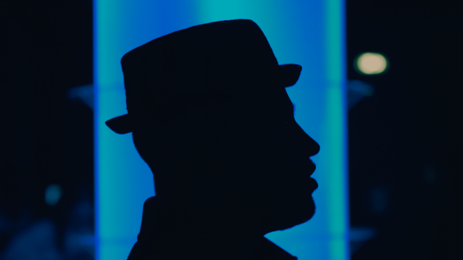 photo Félix est dans la « CAPITAL » pour son nouveau clip