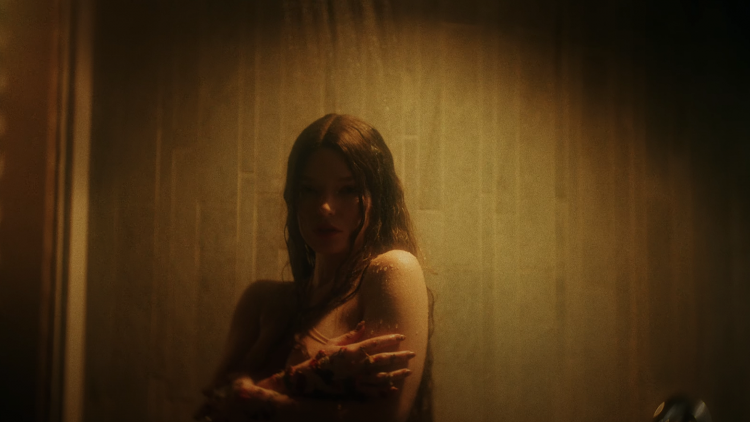 photo de BB PUMA se déhanche comme un « Serpent » pour son nouveau clip