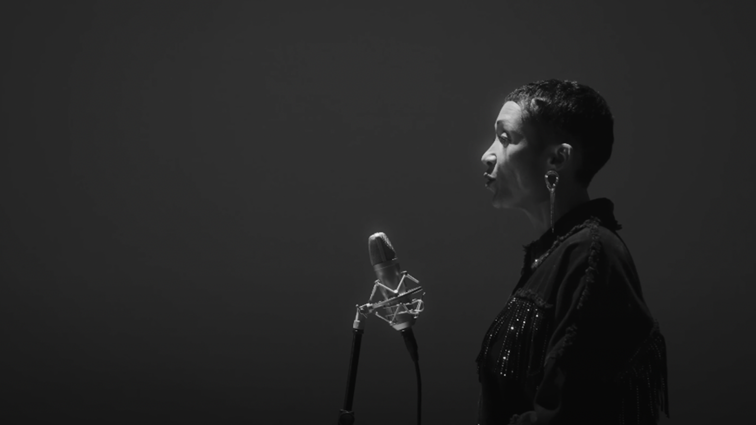 BULLE vous chante « Les Mots » pour son nouveau clip photo de BULLE vous chante « Les Mots » pour son nouveau clip