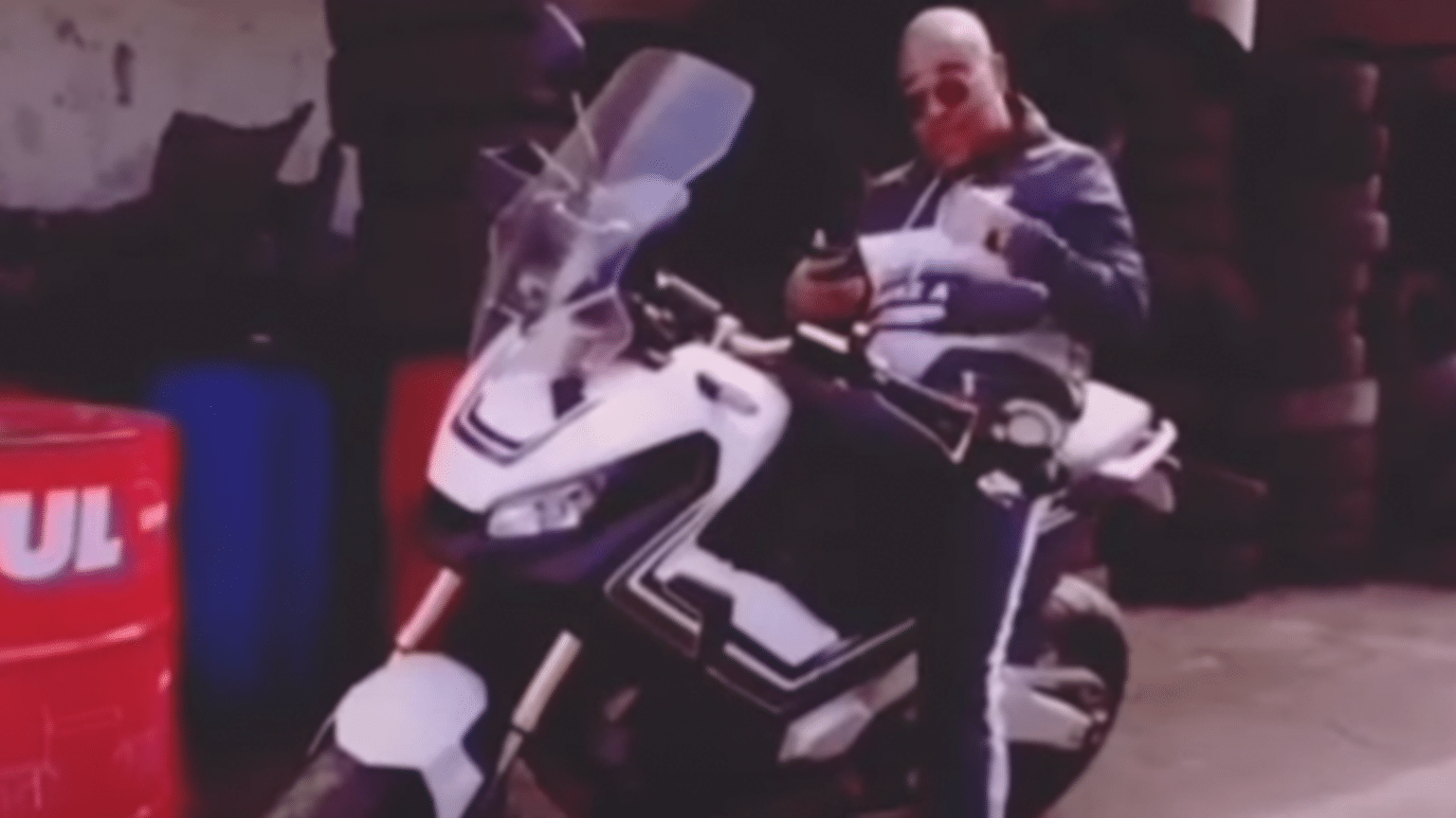 photo de Budossan rappe pour la « génération 87 »