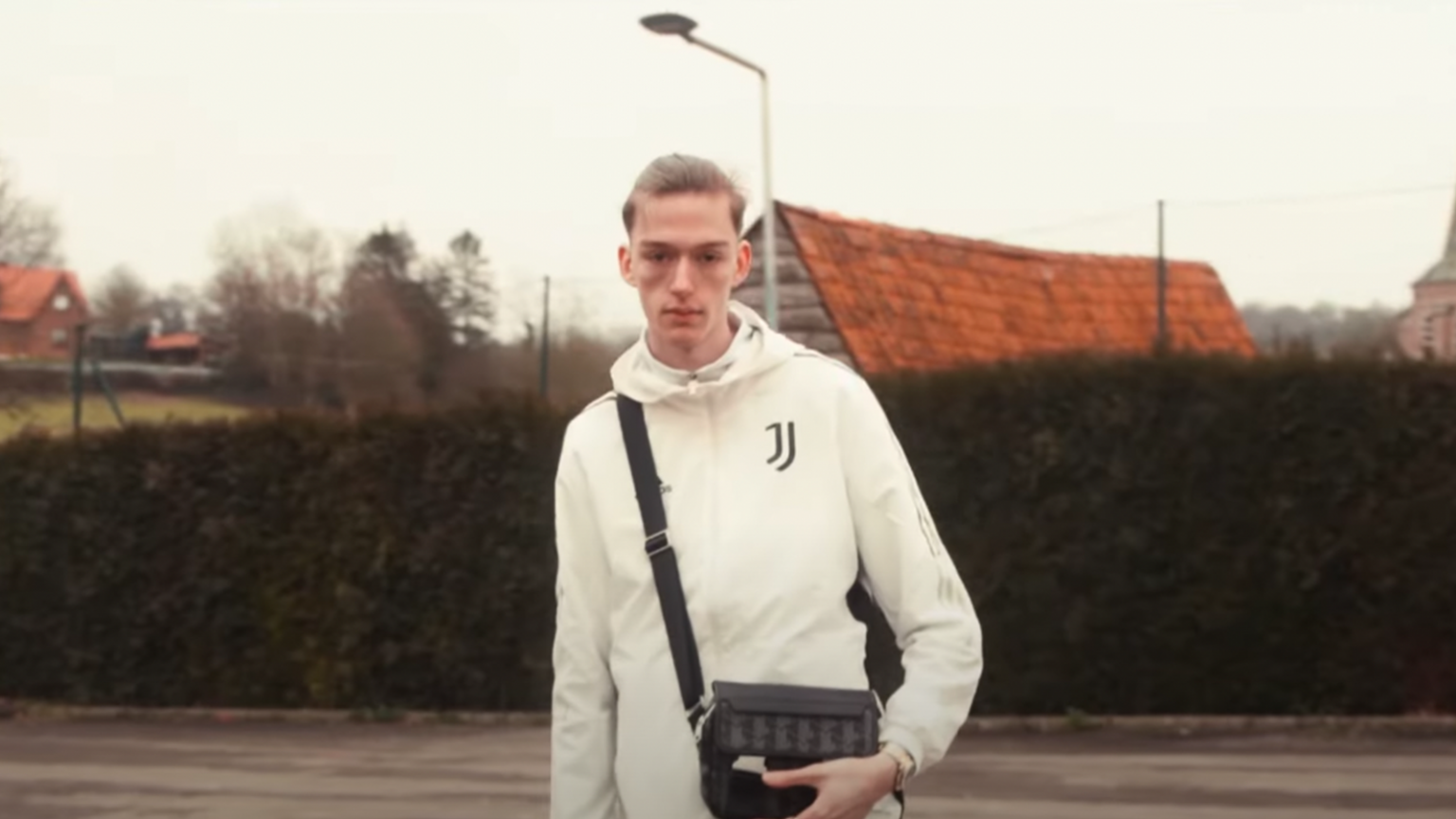 photo de Découvrez « Je me rappel », le nouveau clip de Lil Van Dort