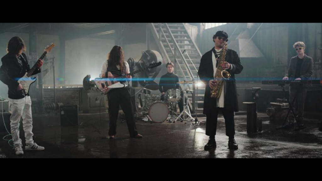 photo de Father Popcorn voit la vie en « Cyan »