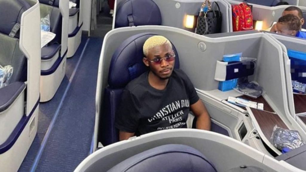 L’artiste Juniormabiala vient d’atterrir au Brésil pour sa tournée américaine photo de L’artiste Juniormabiala vient d’atterrir au Brésil pour sa tournée américaine