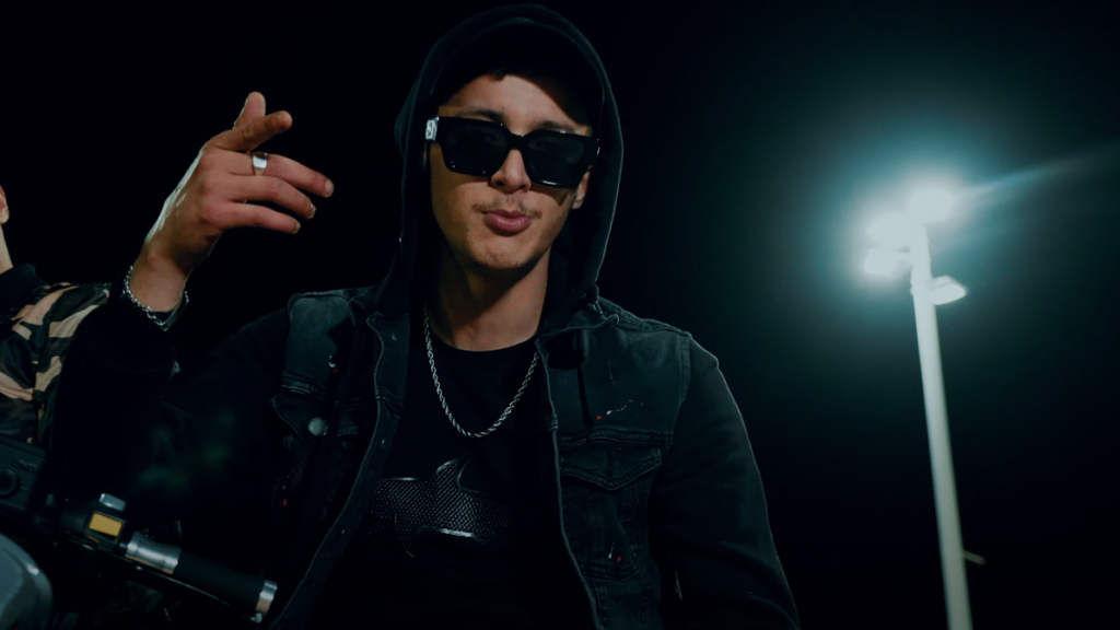 photo de Zak balance son nouveau clip « Boom Boom Boom elle kiffe », et c'est du lourd !