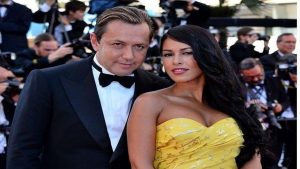 Photo de Qui est Vincent Miclet, l'ex de Ayem Nour actuellement bloquée au Maroc ?