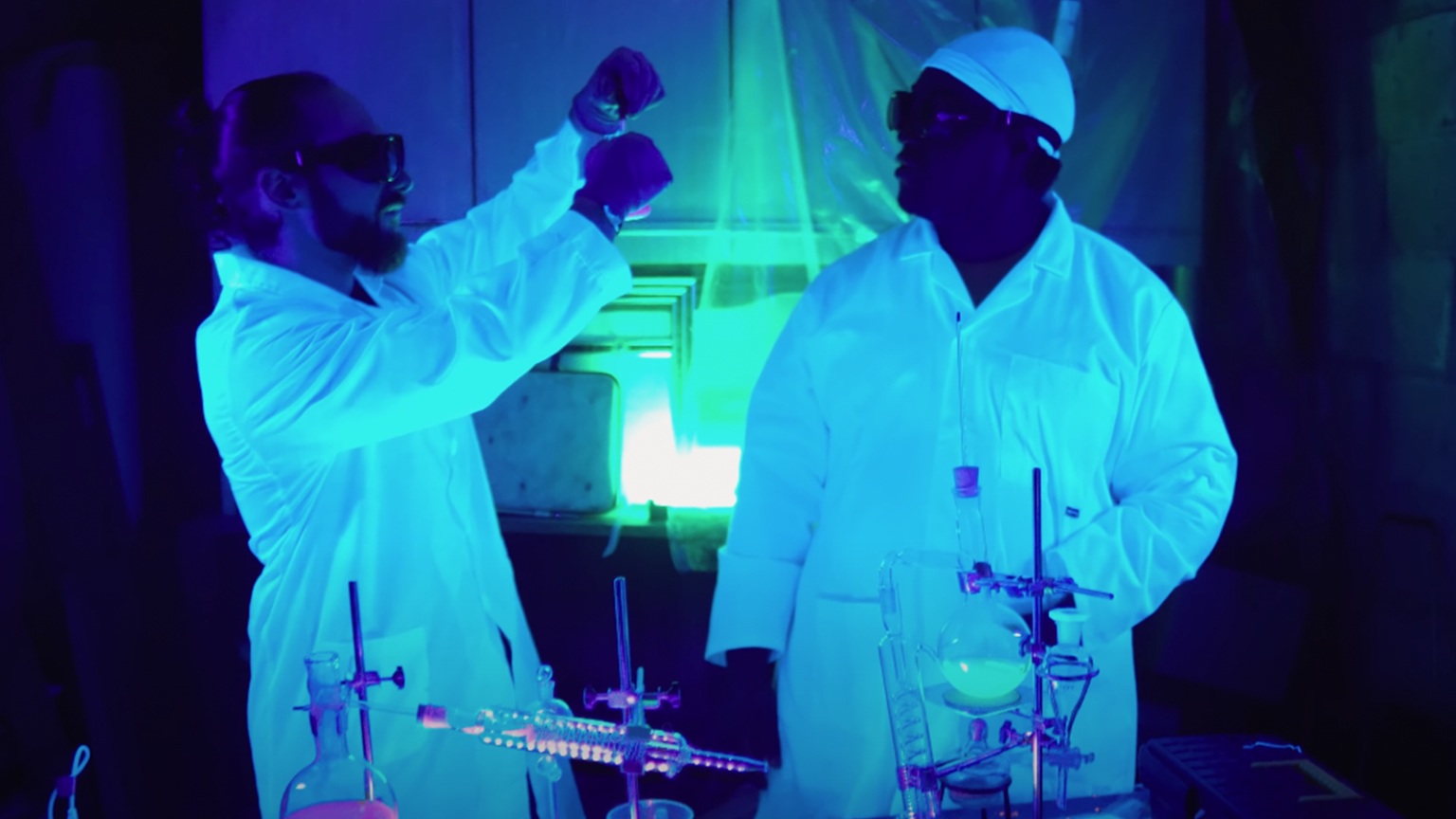 photo de 17absolut cuisine un produit de qualité en feat avec Nekogaki pour Grynd On