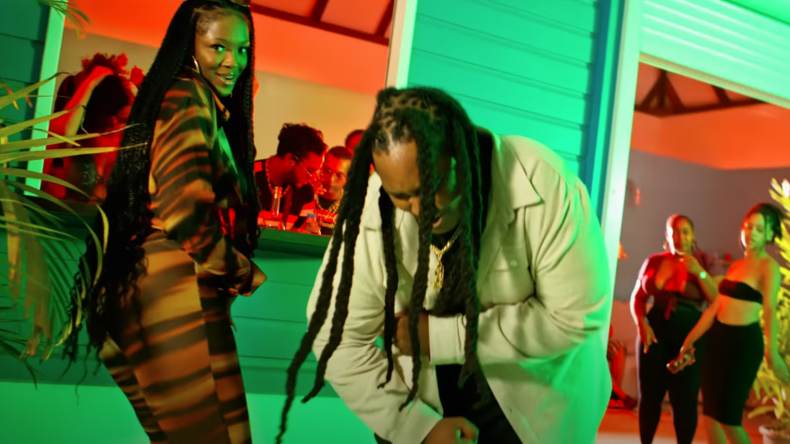 Blicassty vient mettre le feu au club avec « Top Shatta » photo de Blicassty vient mettre le feu au club avec « Top Shatta »