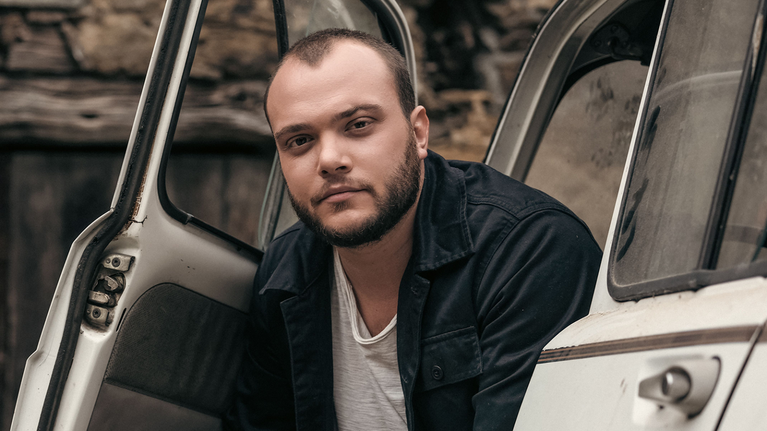 photo de C'est le moment de « Te retrouver » avec le nouveau clip de Max Darmon [INTERVIEW]