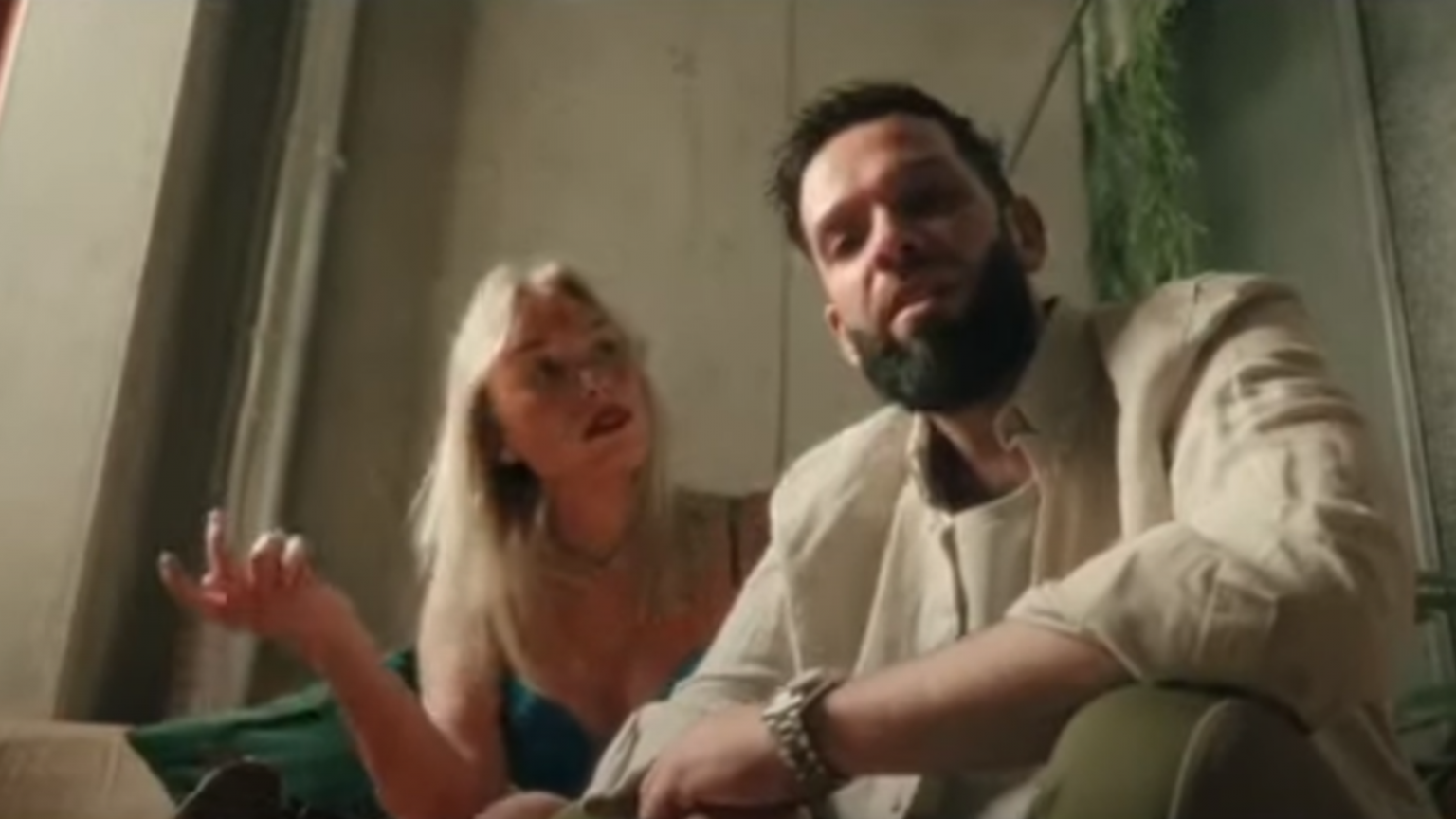 photo de Entrez sous les « Lightz » pour le nouveau clip de Cesko