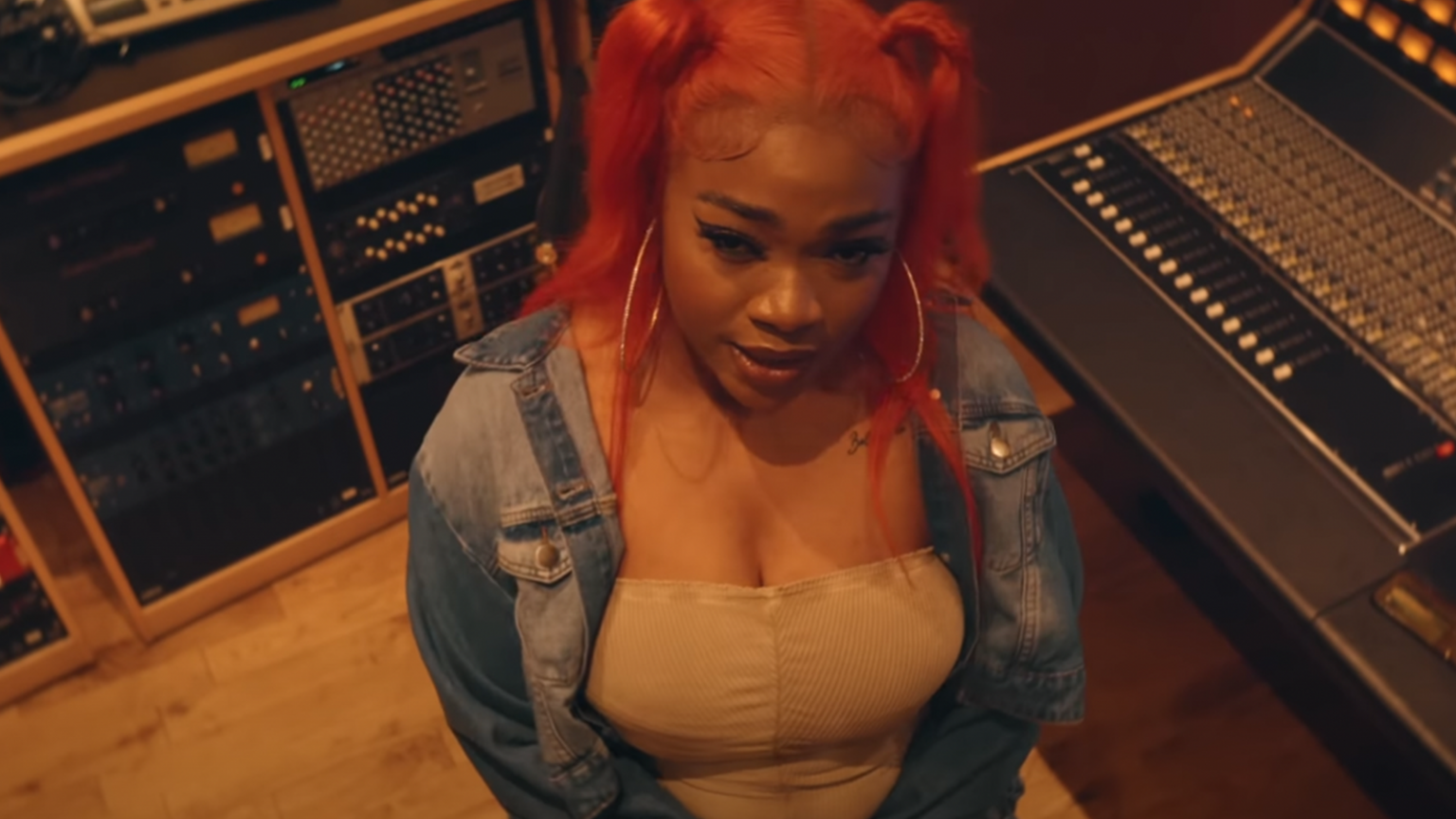 photo de Faites ça tout « Doucement » avec le nouveau clip de Sonna