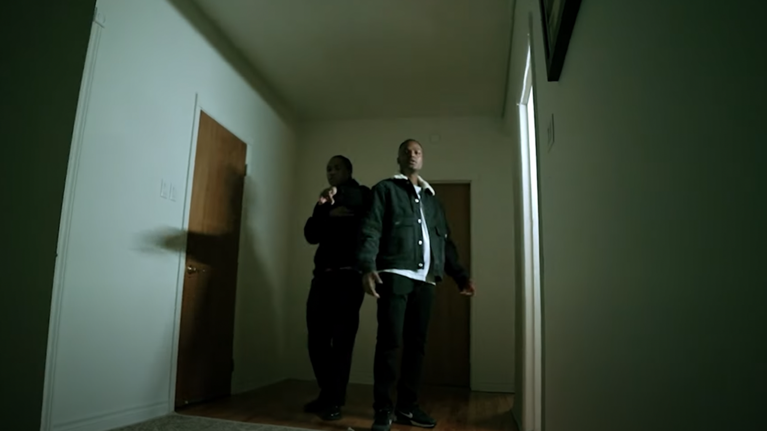 photo de Juxxi Da Vinci est un « $célérat » dans son nouveau clip