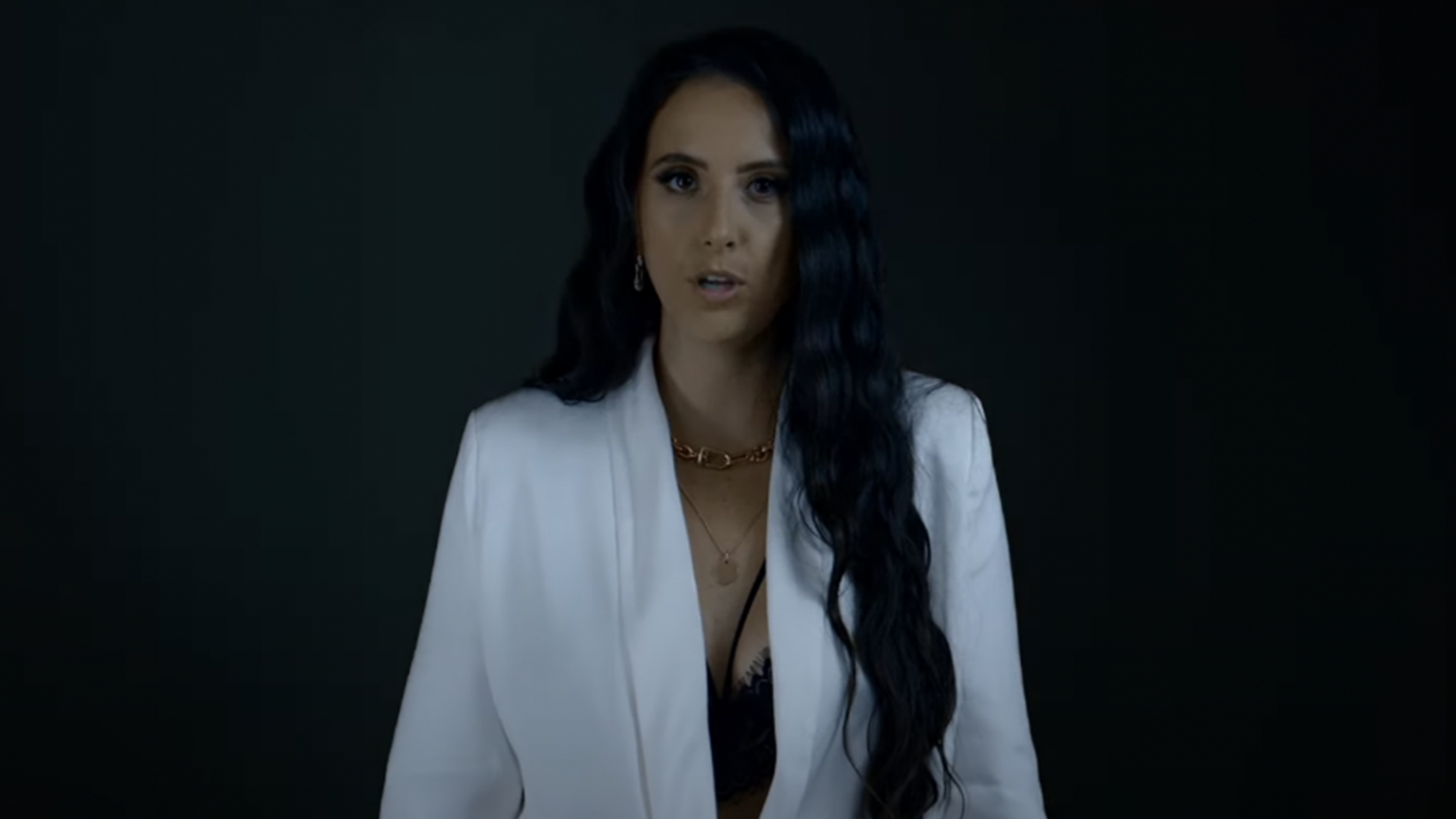 photo de Waouel se lève contre « LE VICE » pour son nouveau clip