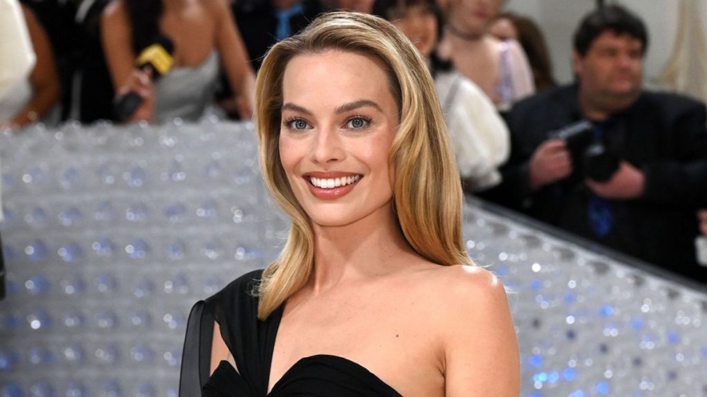 Photo de Margot Robbie au festival de Cannes 2023 et les cœurs s'emballent...