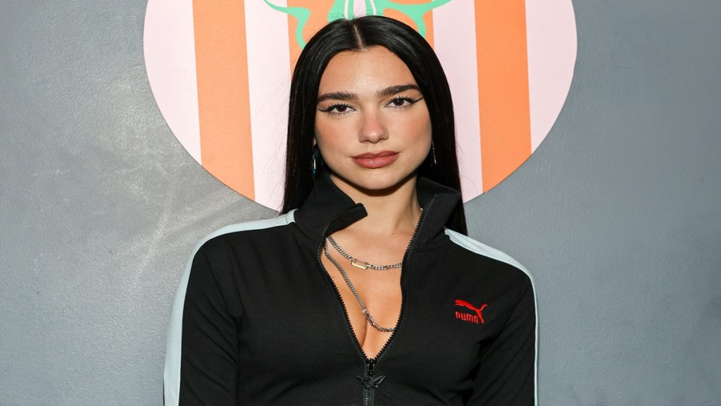 Photo de Dua Lipa est-elle un cœur à prendre en 2023 ?