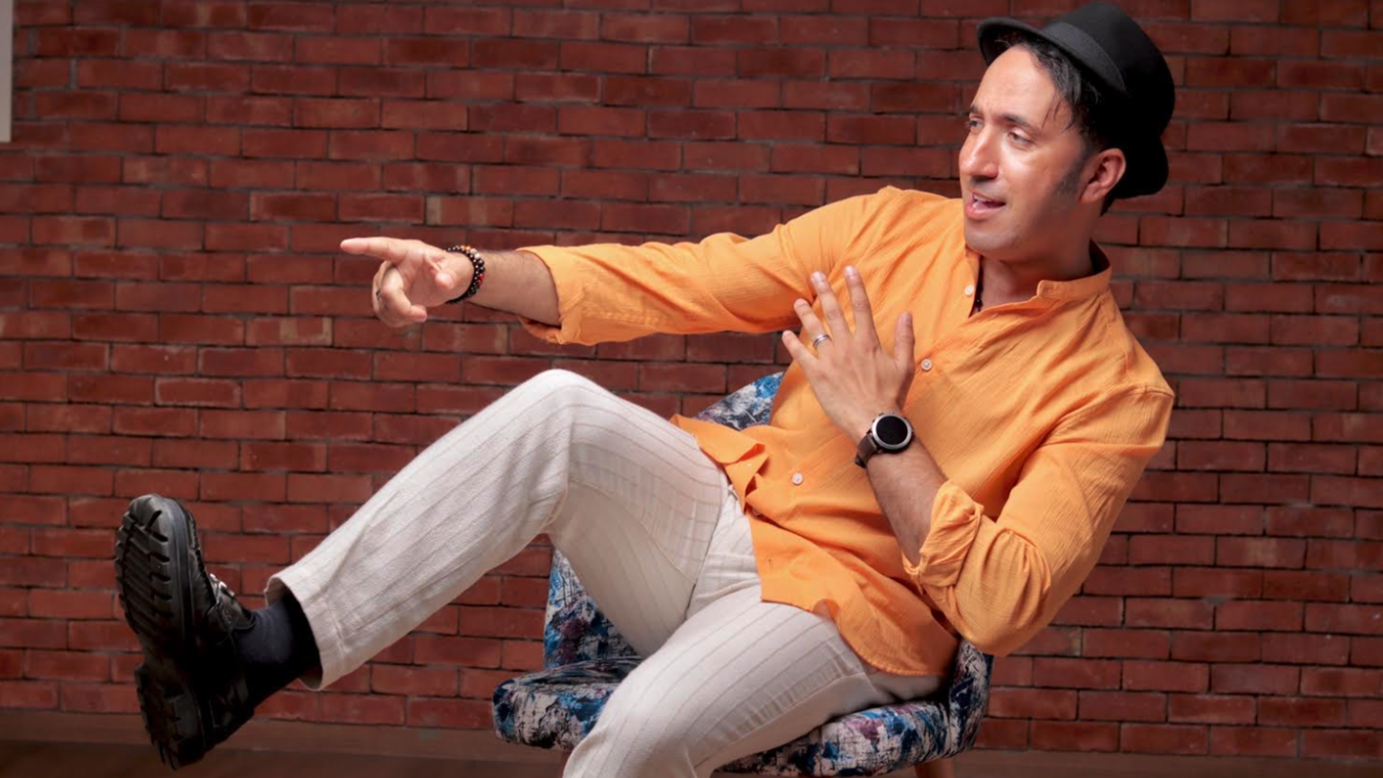 photo Ambiancez-vous avec « C'EST COMPLIQUÉ », le nouveau single détonant d'Issam Kamal