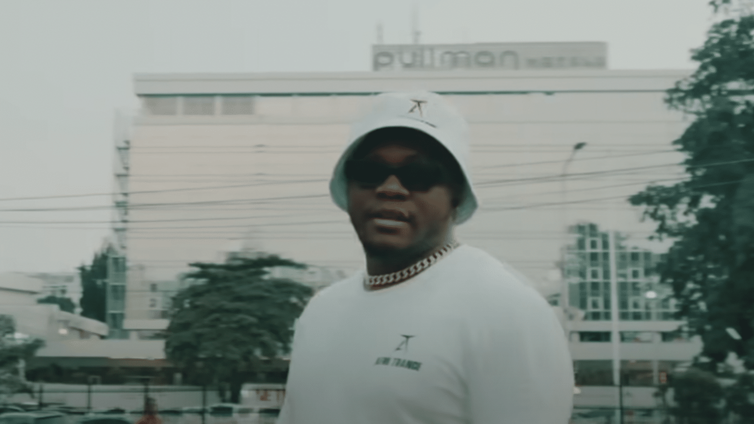 photo Le « MALIN » SOLDAT VINNY a quelque chose pour vous...