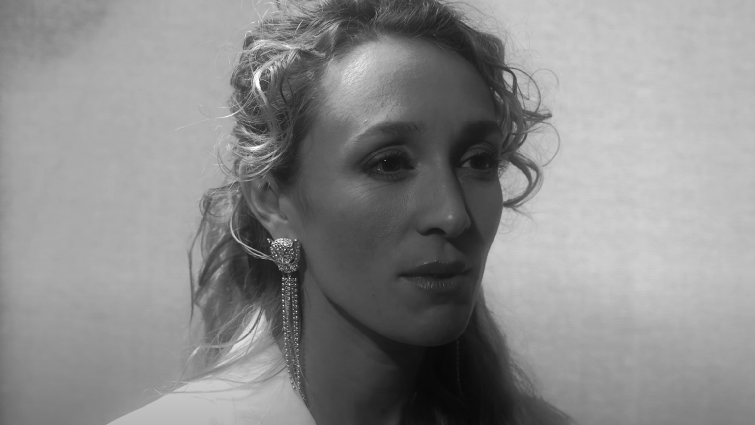 photo de CAPRICE, une artiste « FROIDE & MÉCHANTE » ?