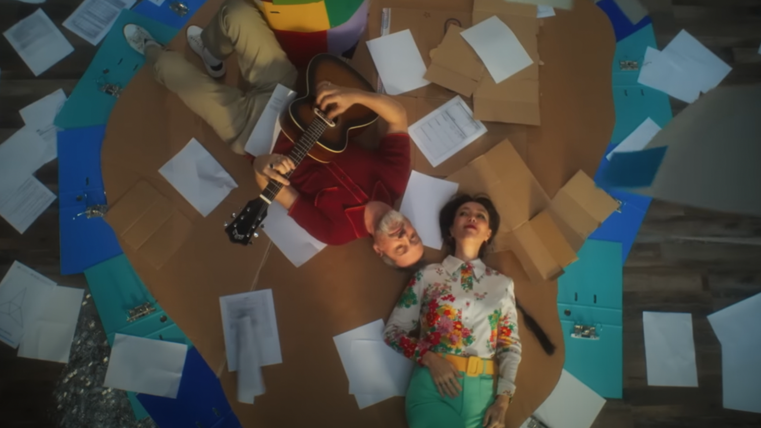 OUTED vous invite dans leur « Vie tranquille » photo de OUTED vous invite dans leur « Vie tranquille »