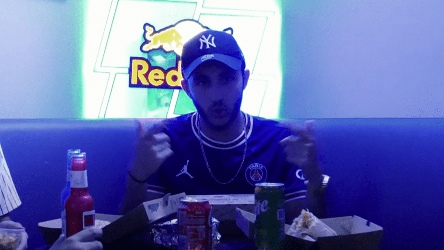 dRW enjaille les siens avec son nouveau clip « DSQUARED HITMACHINE » photo de dRW enjaille les siens avec son nouveau clip « DSQUARED HITMACHINE »