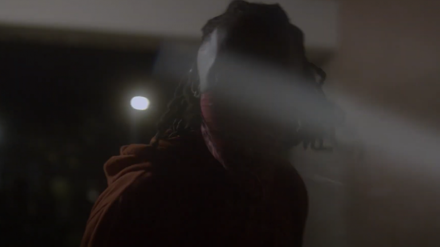 photo HarrisOnTheTrack, survolté dans son nouveau clip « Devil has a face »