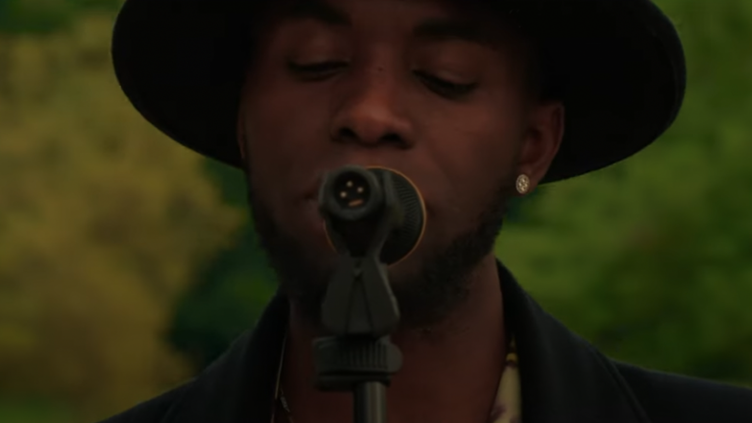 Ne sois pas un « BATARD », matte le nouveau clip de Balacosta photo de Ne sois pas un « BATARD », matte le nouveau clip de Balacosta