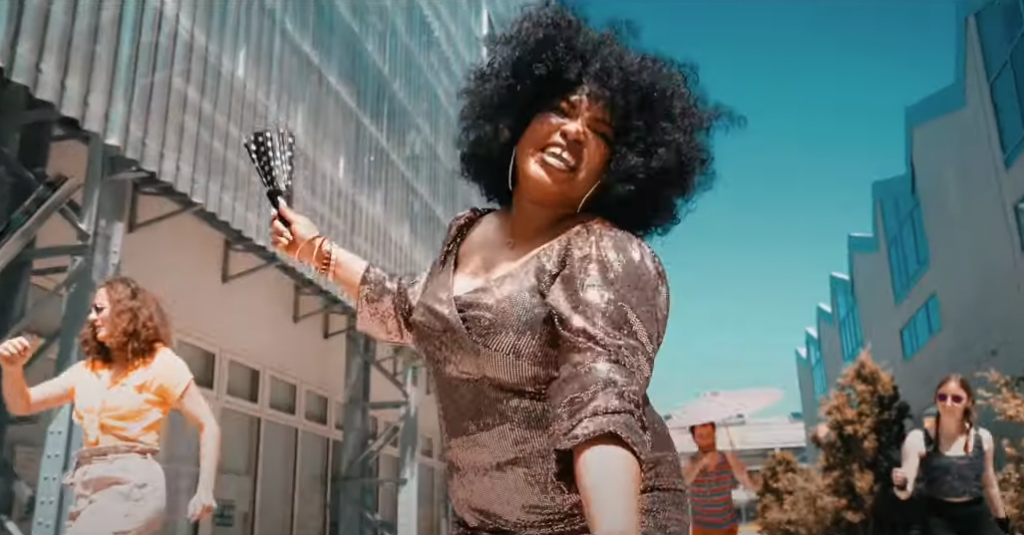 Photo de La reine de la soul Jayleen Mc Carty va vous envouter avec son nouveau clip "With you"