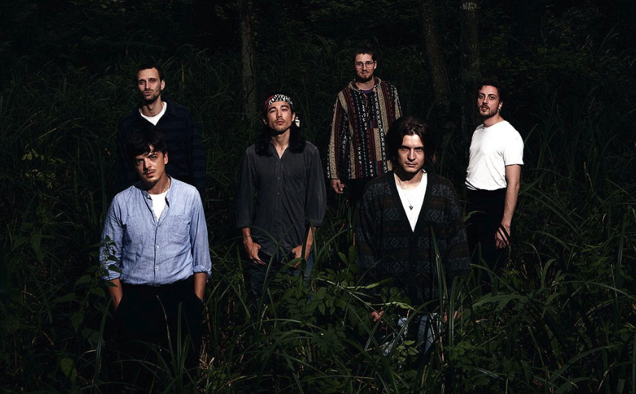 Photo de Le groupe PARAGES présente son nouveau clip "Dans l'eau l'indifférence"